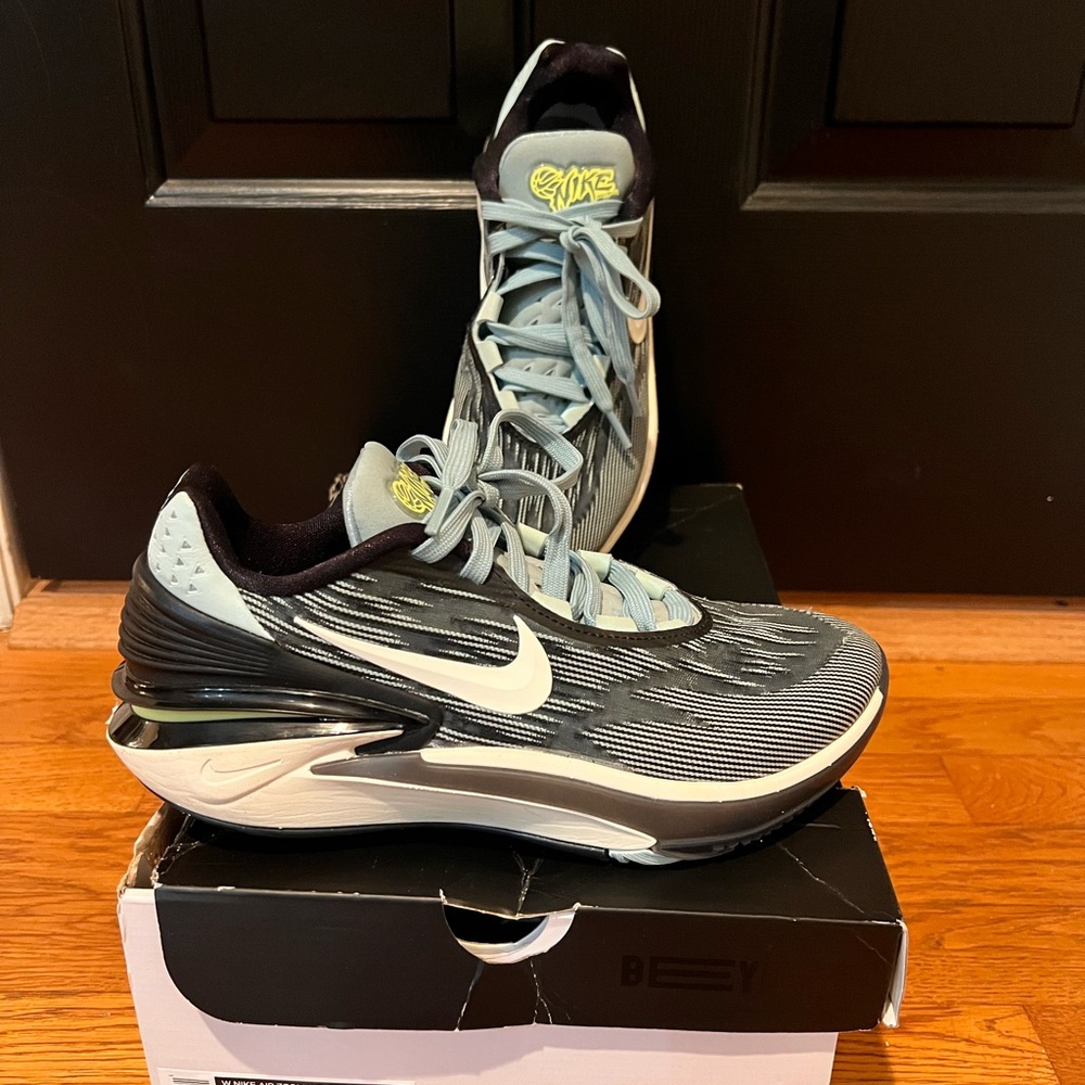 Nike Air Zoom G.T. Cut 2.0 Jade Ice Black Women’s 8 / Men’s 6.5 Basketball Shoes